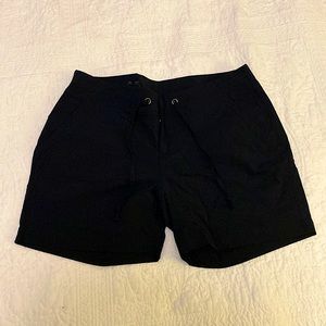 Columbia Women’s Golf Shorts